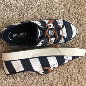 Sperry Top Sider Navy & White Stripe size 8